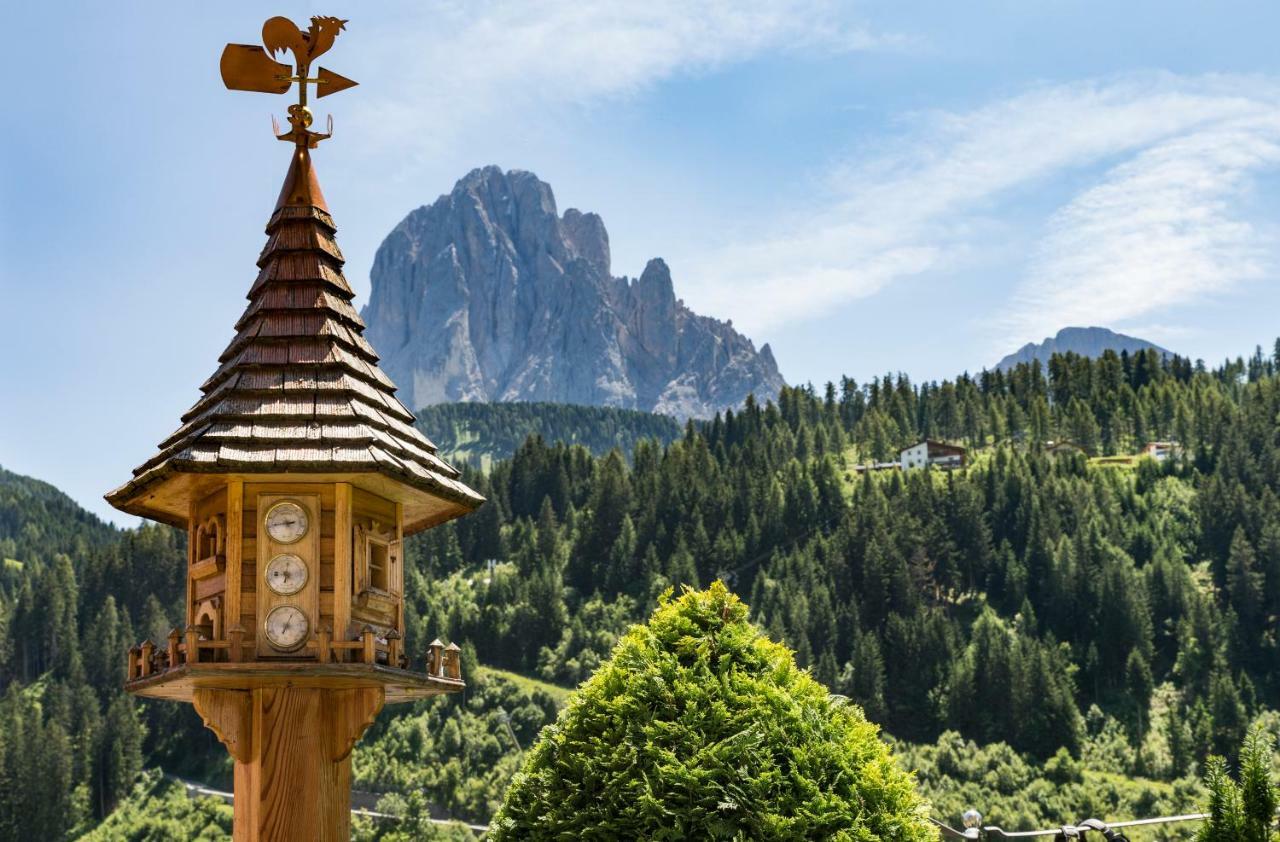 Apartments Mezdi Santa Cristina Val Gardena Екстериор снимка